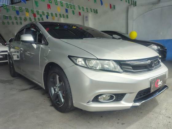 HONDA CIVIC 1.8 LXS 16V FLEX 4P AUTOMÁTICO